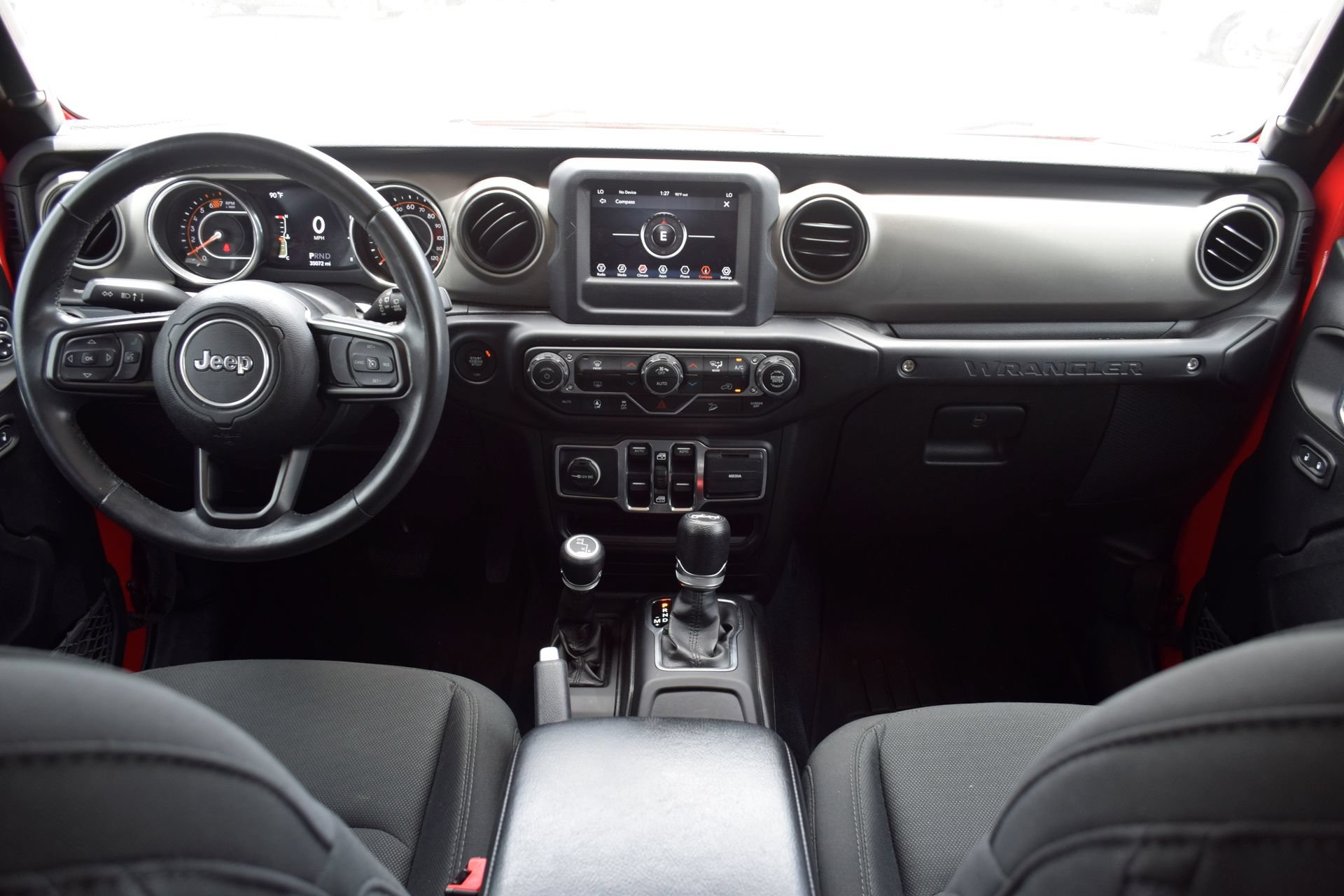 Used 2018 Jeep Wrangler Unlimited Sport S AWD/4WD image 5