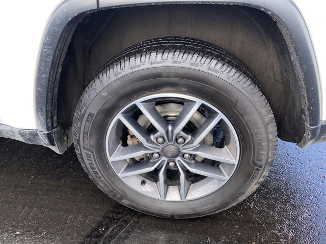 Used 2019 Jeep Grand Cherokee Limited image 9