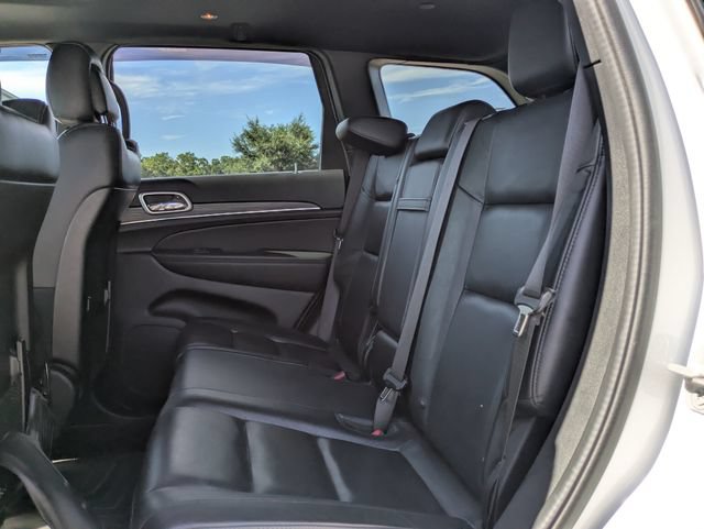 Used 2022 Jeep Grand Cherokee Limited w/ Tech Group AWD/4WD image 10