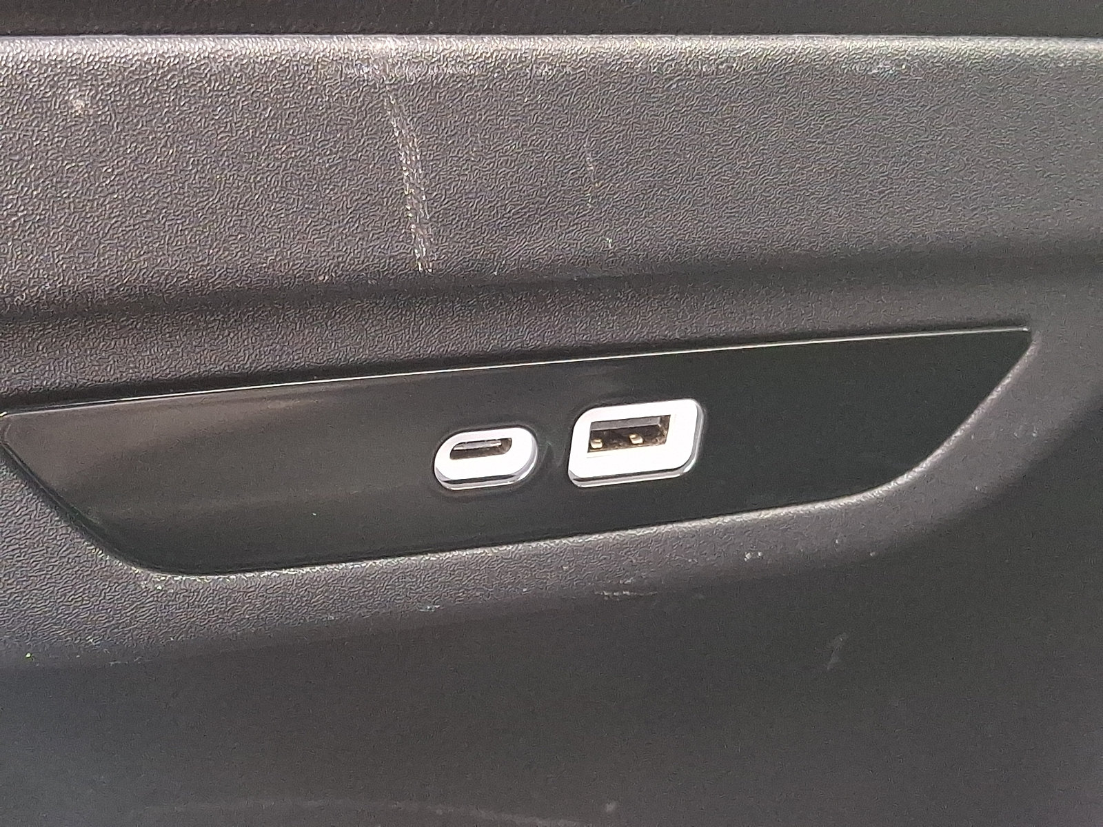 Used 2025 Chrysler Pacifica Limited FWD image 13
