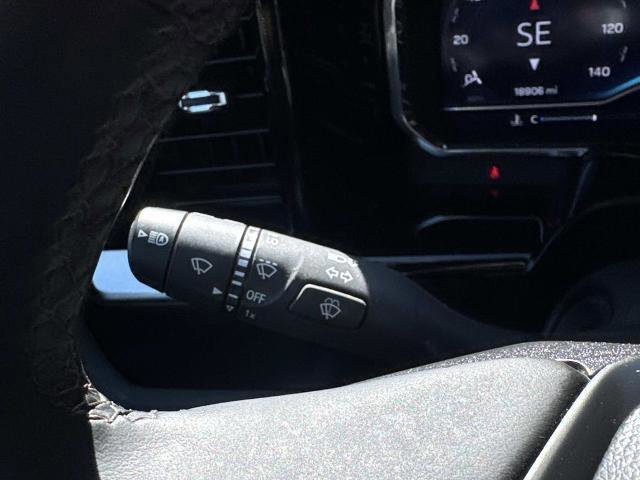 Used 2025 Chevrolet Silverado 2500 LT w/ Convenience Package image 25