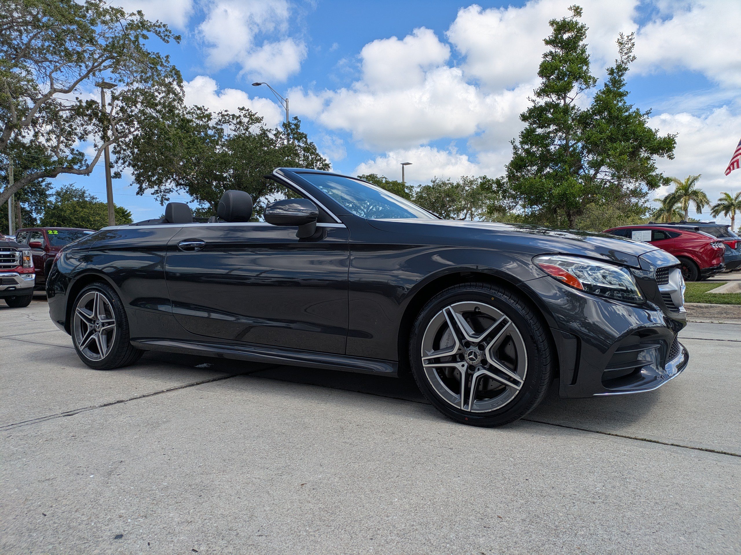 Used 2019 Mercedes-Benz C 300 4MATIC Cabriolet image 2