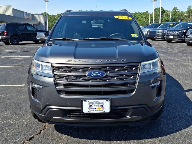 Certified 2018 Ford Explorer XLT w/ Equipment Group 202A AWD/4WD image 2