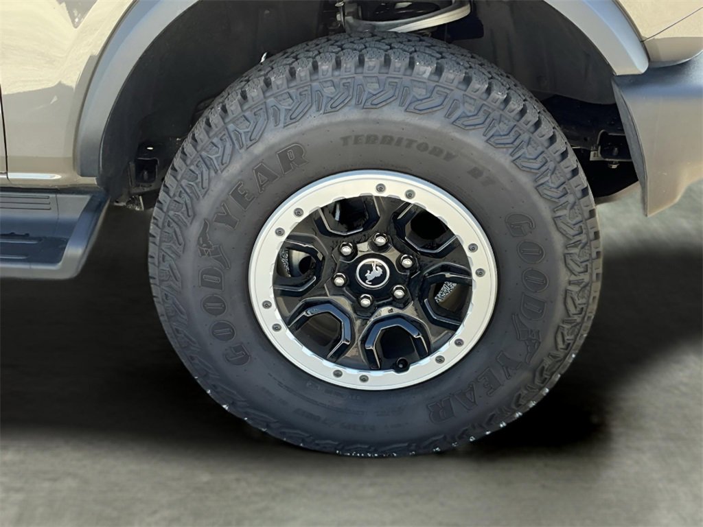 Certified 2025 Ford Bronco Outer Banks w/ Sasquatch Package image 37