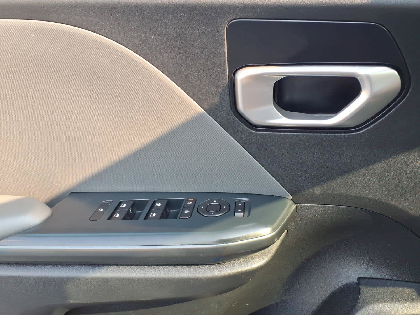 Used 2025 Kia K4 FWD image 14