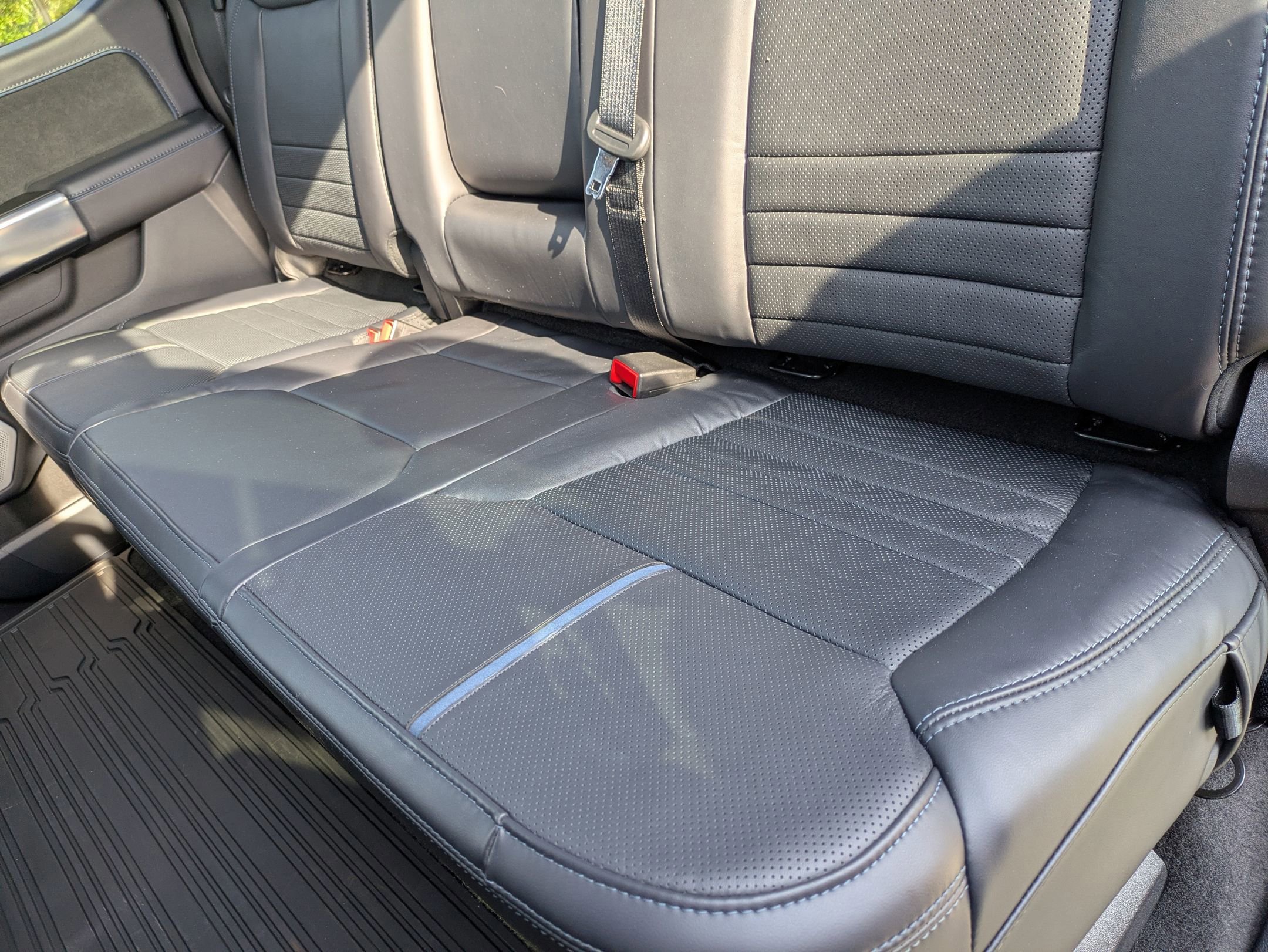 Certified 2025 Ford F150 Platinum w/ Equipment Group 702A High image 33