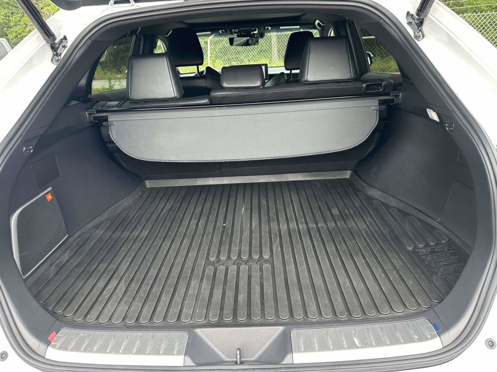 Used 2023 Toyota Venza Limited AWD/4WD image 36
