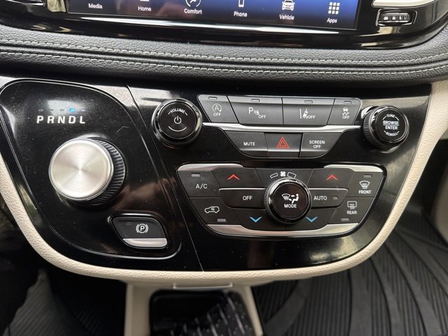 Used 2023 Chrysler Pacifica Touring-L w/ Road Tripper Package image 27