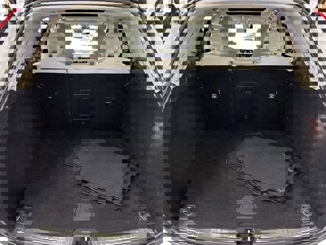 Used 2024 Volvo XC60 B5 Plus image 15