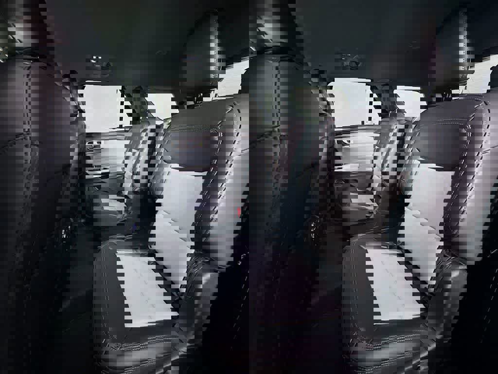 Certified 2022 Ford Explorer XLT w/ Equipment Group 202A image 17