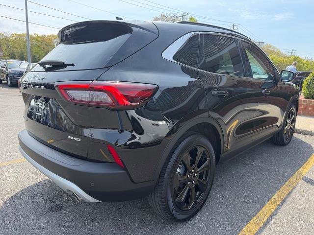Certified 2025 Ford Escape Platinum AWD/4WD image 6