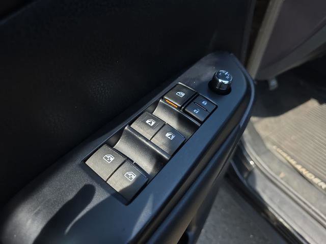 Used 2019 Toyota Highlander SE AWD/4WD image 21