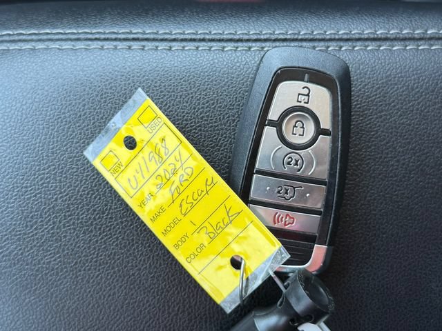 Certified 2024 Ford Escape Active AWD/4WD image 15