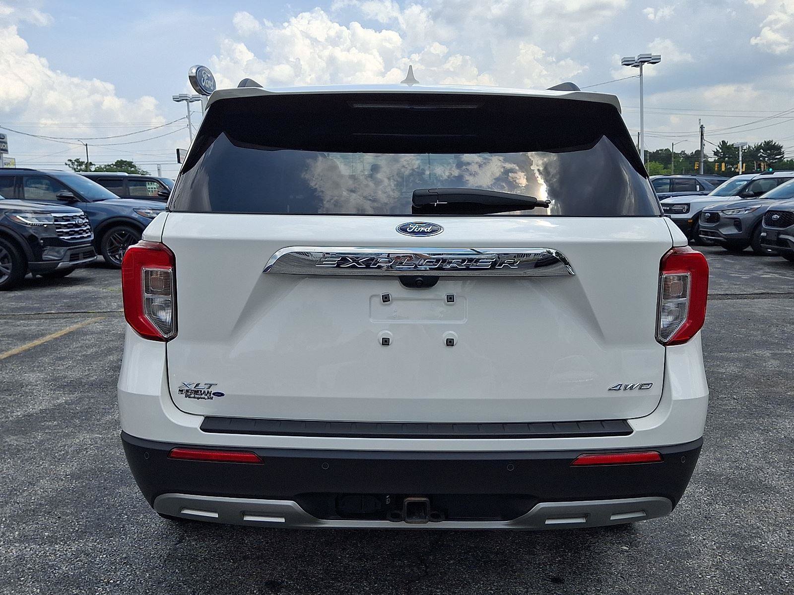 Certified 2023 Ford Explorer XLT w/ Equipment Group 202A AWD/4WD image 5
