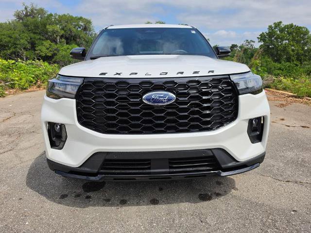 Certified 2025 Ford Explorer ST-Line w/ Premium Package RWD image 16