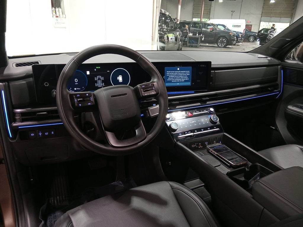 Used 2025 Hyundai Santa Fe Calligraphy AWD/4WD image 13