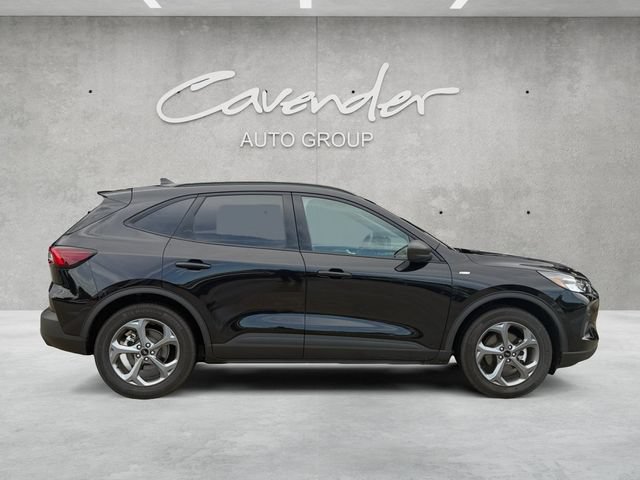 Certified 2025 Ford Escape ST-Line FWD image 18
