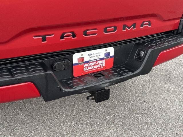 Used 2018 Toyota Tacoma SR w/ SR Convenience Package RWD image 9