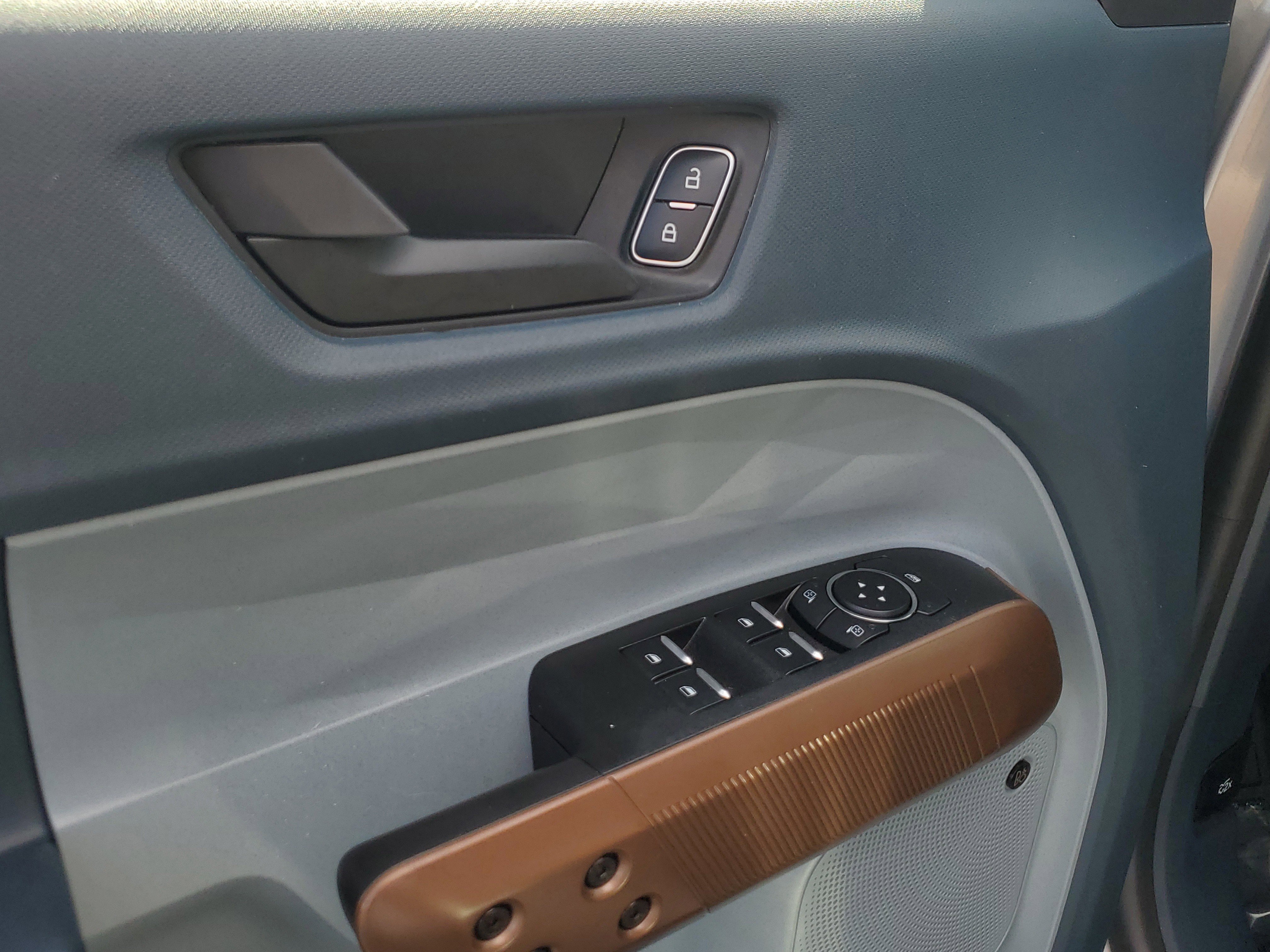 Certified 2024 Ford Maverick Lariat image 18