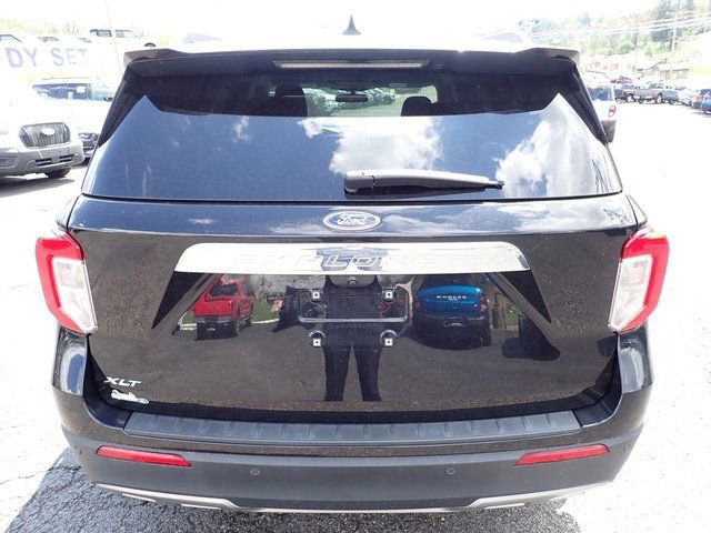 Certified 2023 Ford Explorer XLT w/ Equipment Group 202A RWD image 3