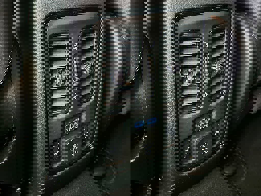 Used 2025 Dodge Durango R/T image 13