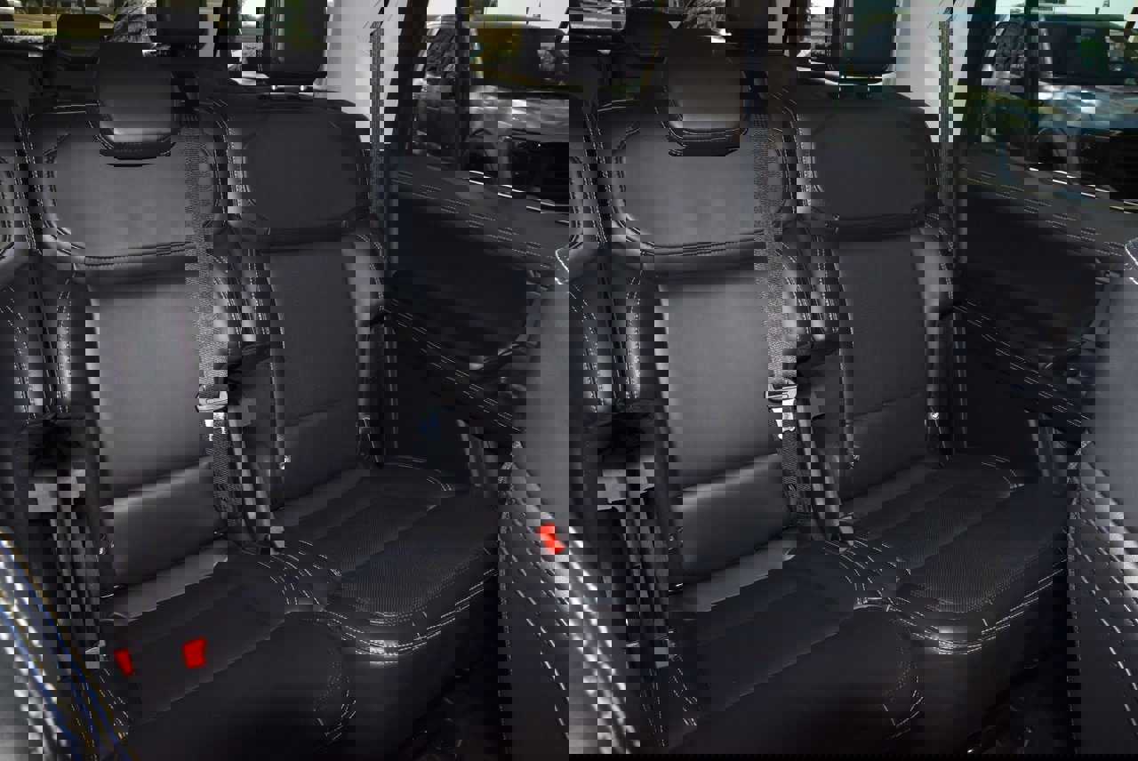 Certified 2025 Ford Expedition Max Platinum image 22