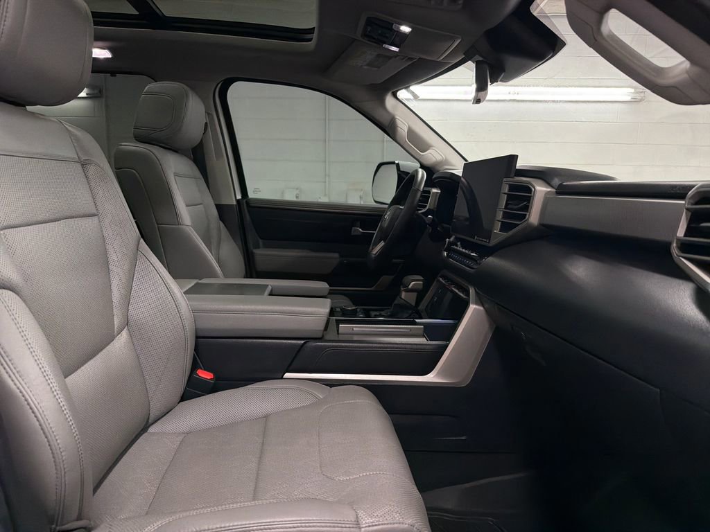 Used 2024 Toyota Sequoia Limited image 29