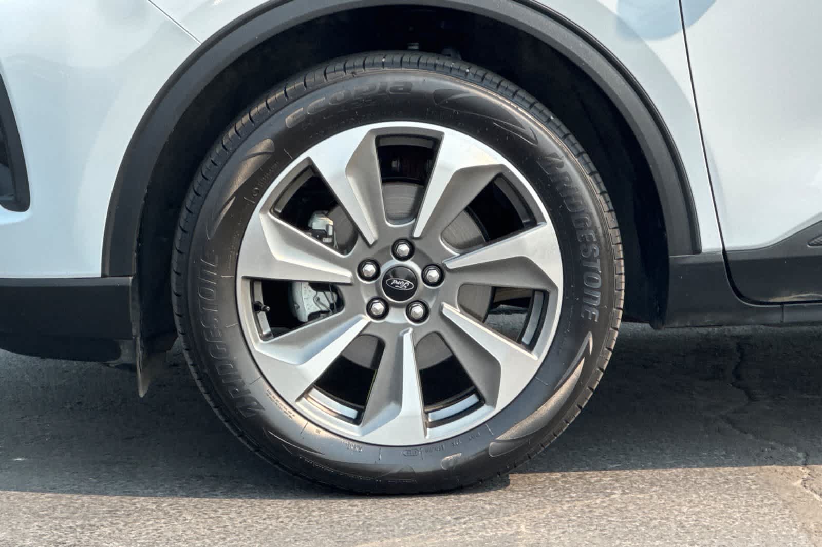 Certified 2025 Ford Escape Platinum AWD/4WD image 27