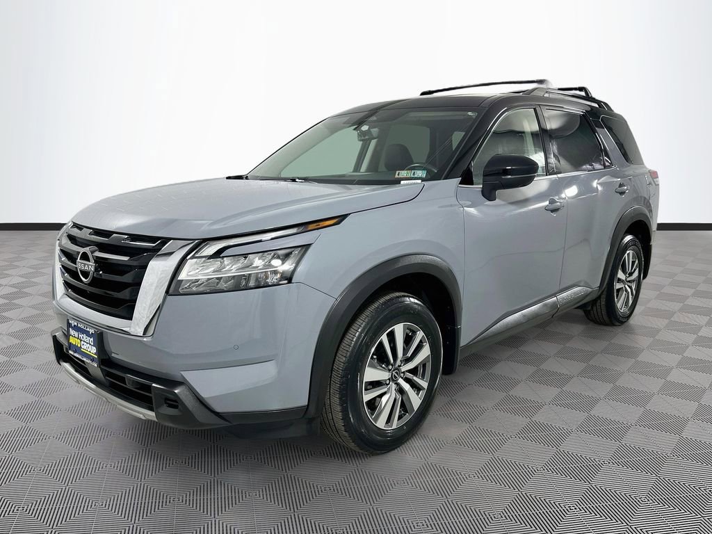 Used 2023 Nissan Pathfinder SL AWD/4WD image 5