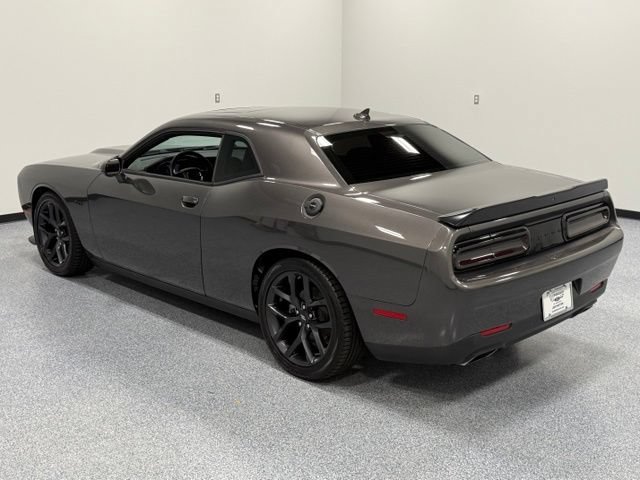 Used 2023 Dodge Challenger R/T RWD image 9