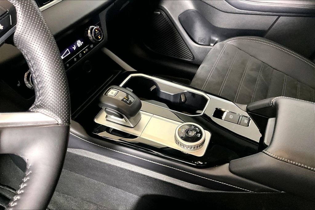 Used 2025 Mitsubishi Outlander SE AWD/4WD image 13