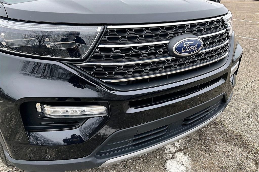 Certified 2023 Ford Explorer XLT w/ Equipment Group 202A image 29