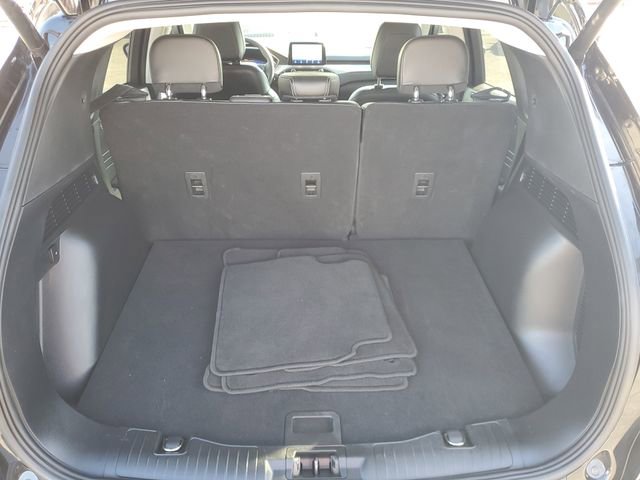 Certified 2022 Ford Escape Titanium w/ Class II Trailer Tow Package image 9