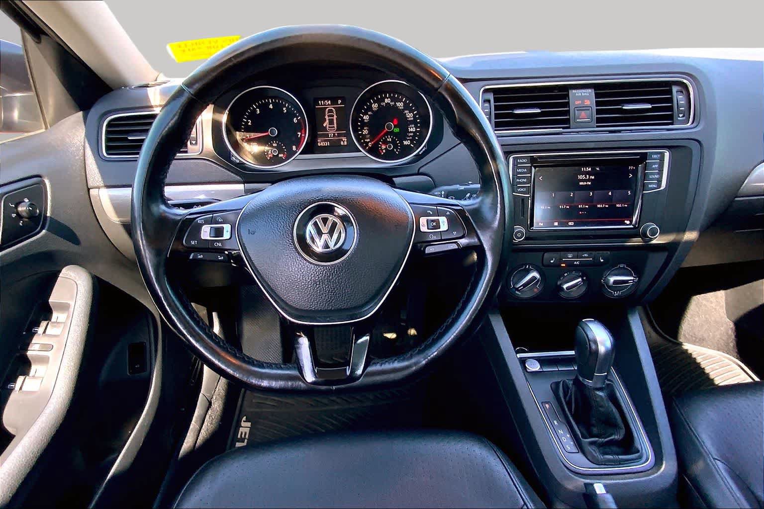 Used 2018 Volkswagen Jetta SE FWD image 6