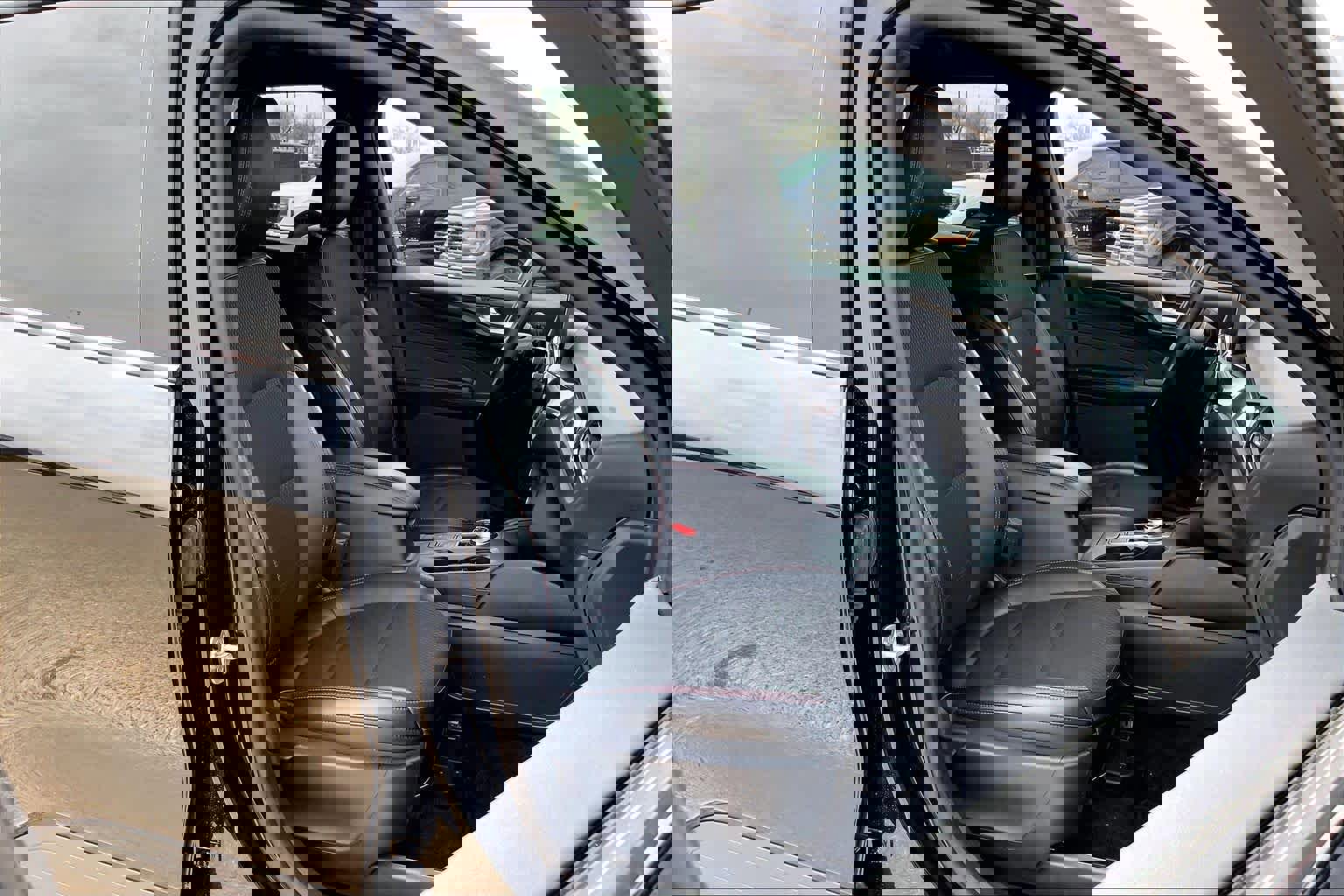 Certified 2025 Ford Escape ST-Line image 11