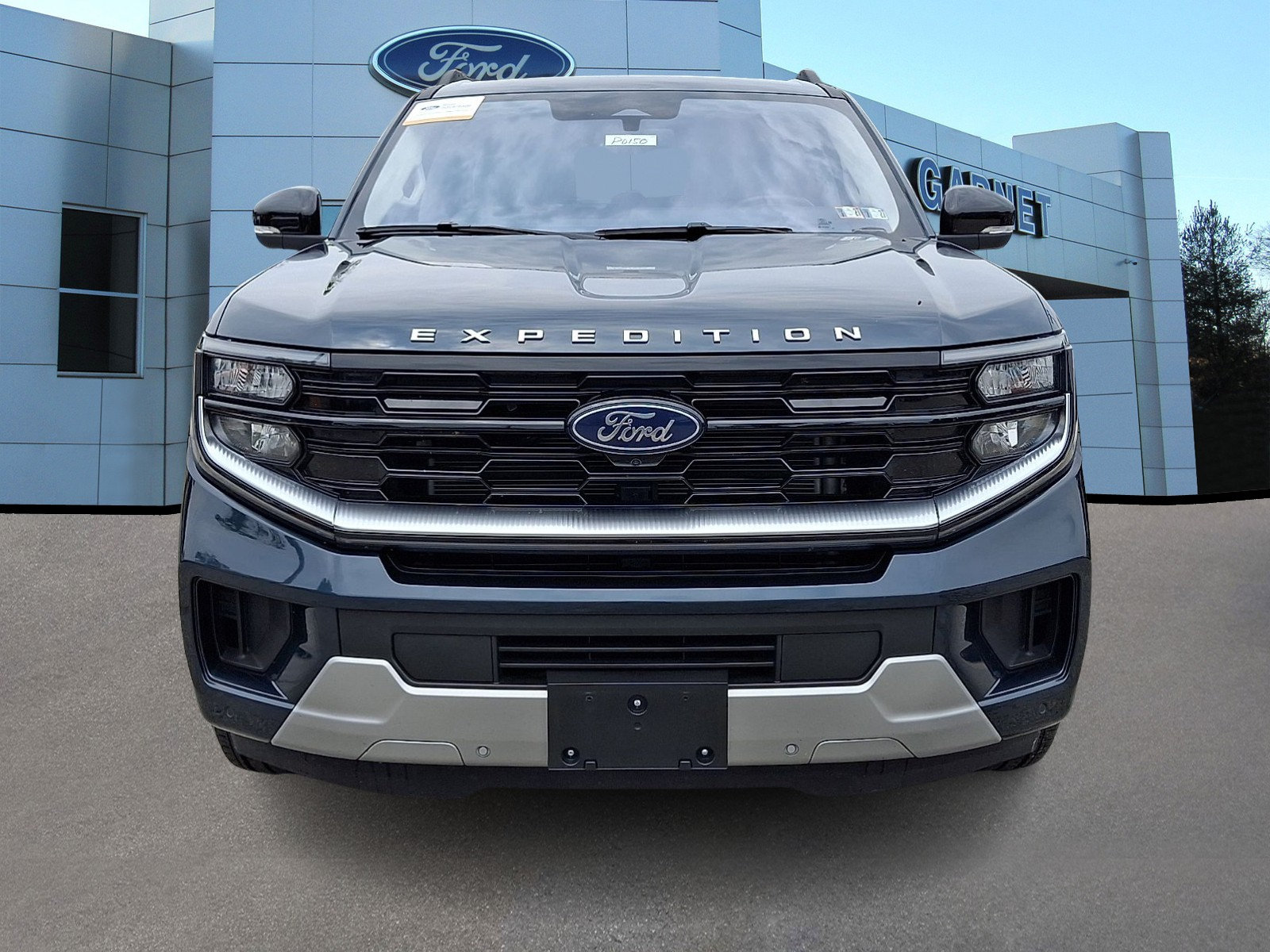 Certified 2025 Ford Expedition Max Platinum w/ Driver's Package AWD/4WD image 3
