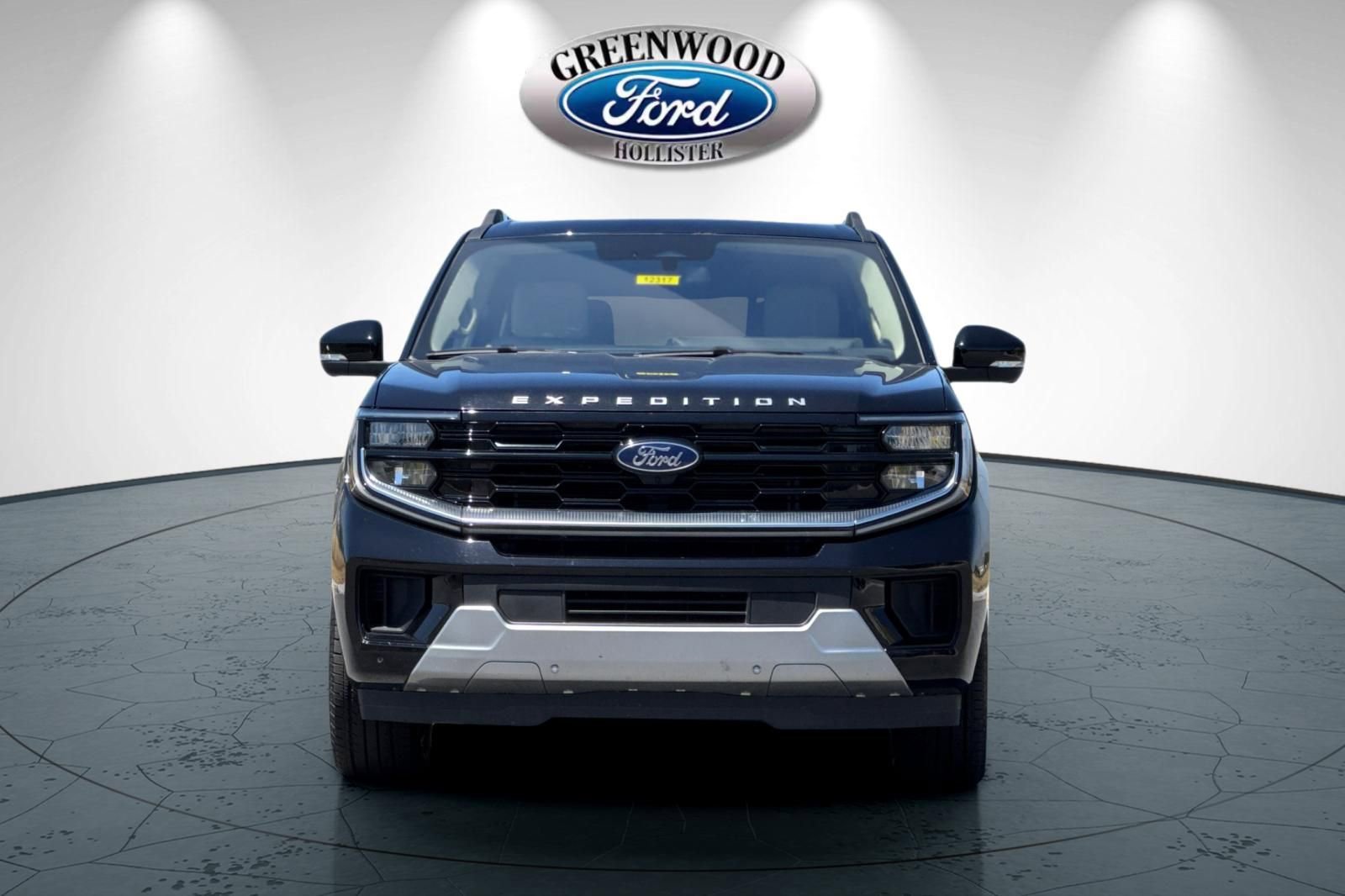 Certified 2025 Ford Expedition Max Platinum w/ Driver's Package AWD/4WD image 9