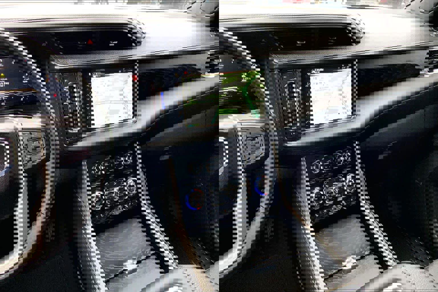 Used 2024 GMC Yukon XL Denali image 9