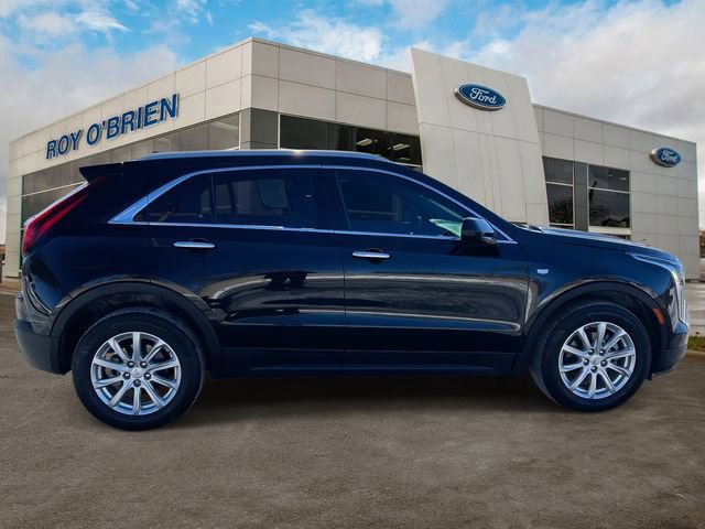 Used 2022 Cadillac XT4 Luxury w/ Cold Weather Package image 6