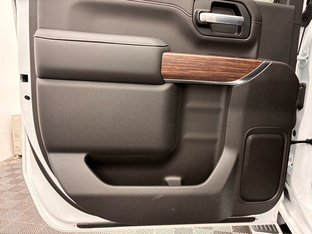 Used 2021 Chevrolet Silverado 3500 High Country image 28