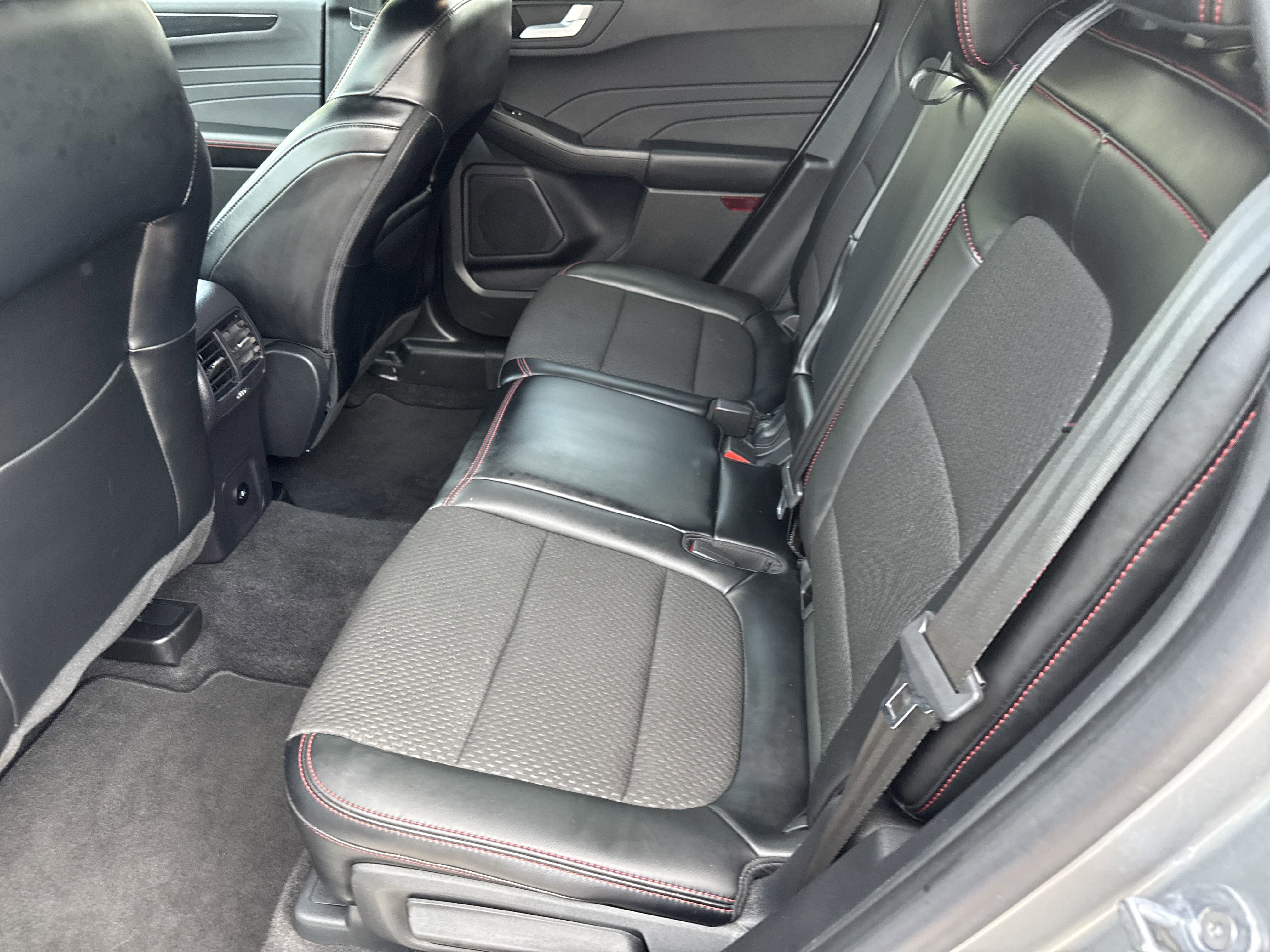 Certified 2024 Ford Escape ST-Line w/ Tech Pack #1 image 11