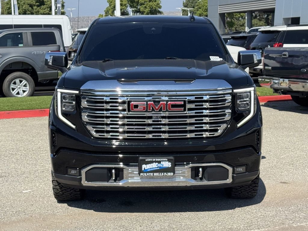 Used 2025 GMC Sierra 1500 Denali w/ Denali Reserve Package AWD/4WD image 2