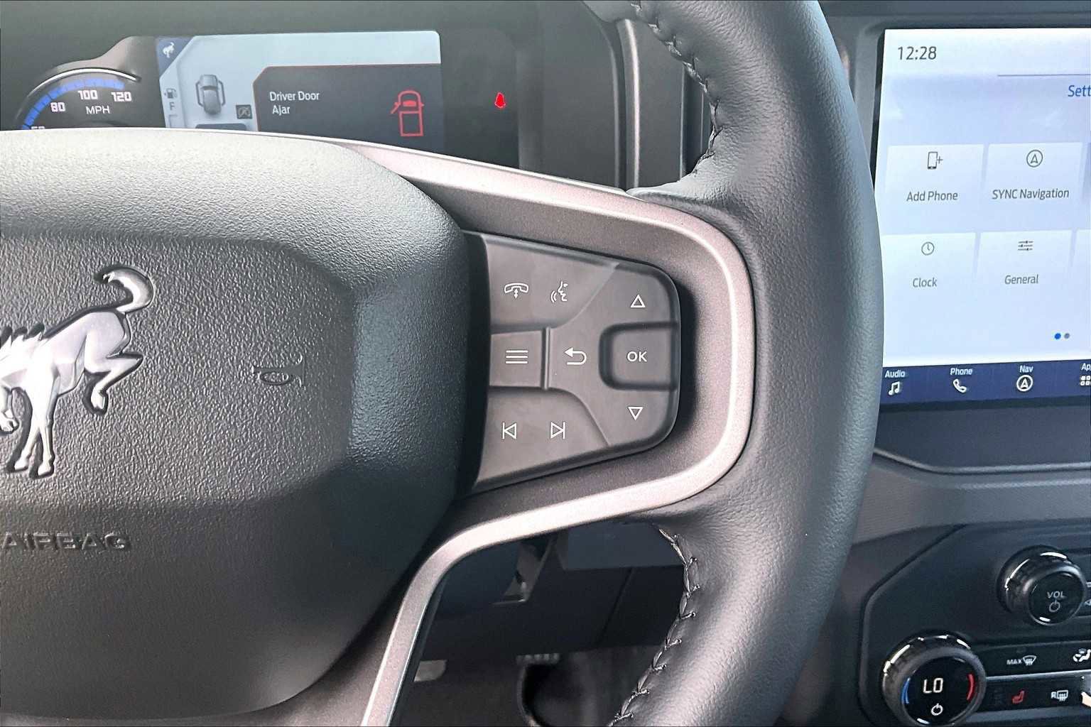 Certified 2024 Ford Bronco Black Diamond image 25