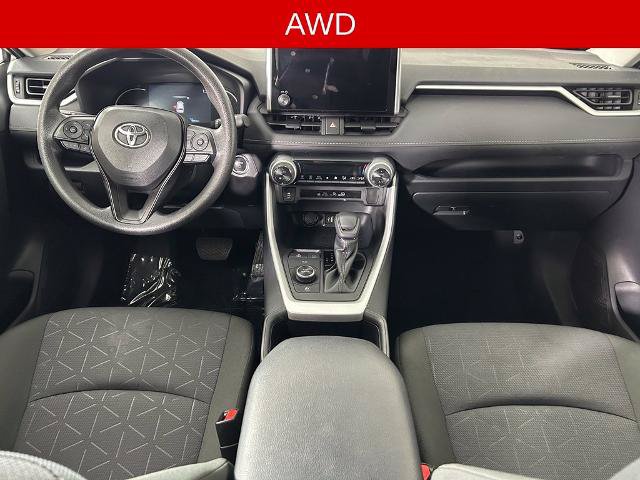 Used 2025 Toyota RAV4 XLE AWD/4WD image 6