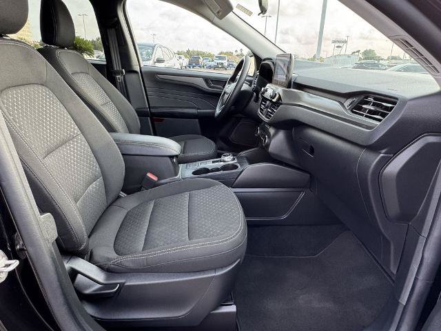 Certified 2025 Ford Escape Active AWD/4WD image 18
