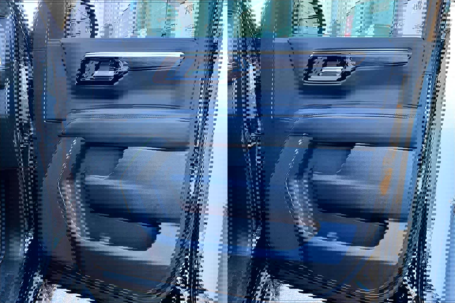 Used 2025 Chevrolet Tahoe LS image 22