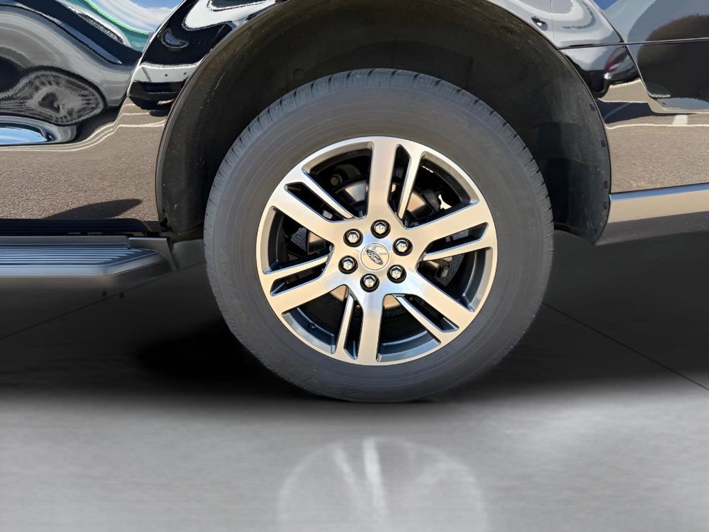 Certified 2024 Ford Expedition XLT image 33