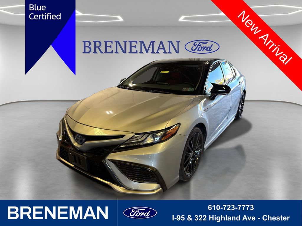Used 2021 Toyota Camry XSE w/ Navigation Upgrade Package FWD image 1
