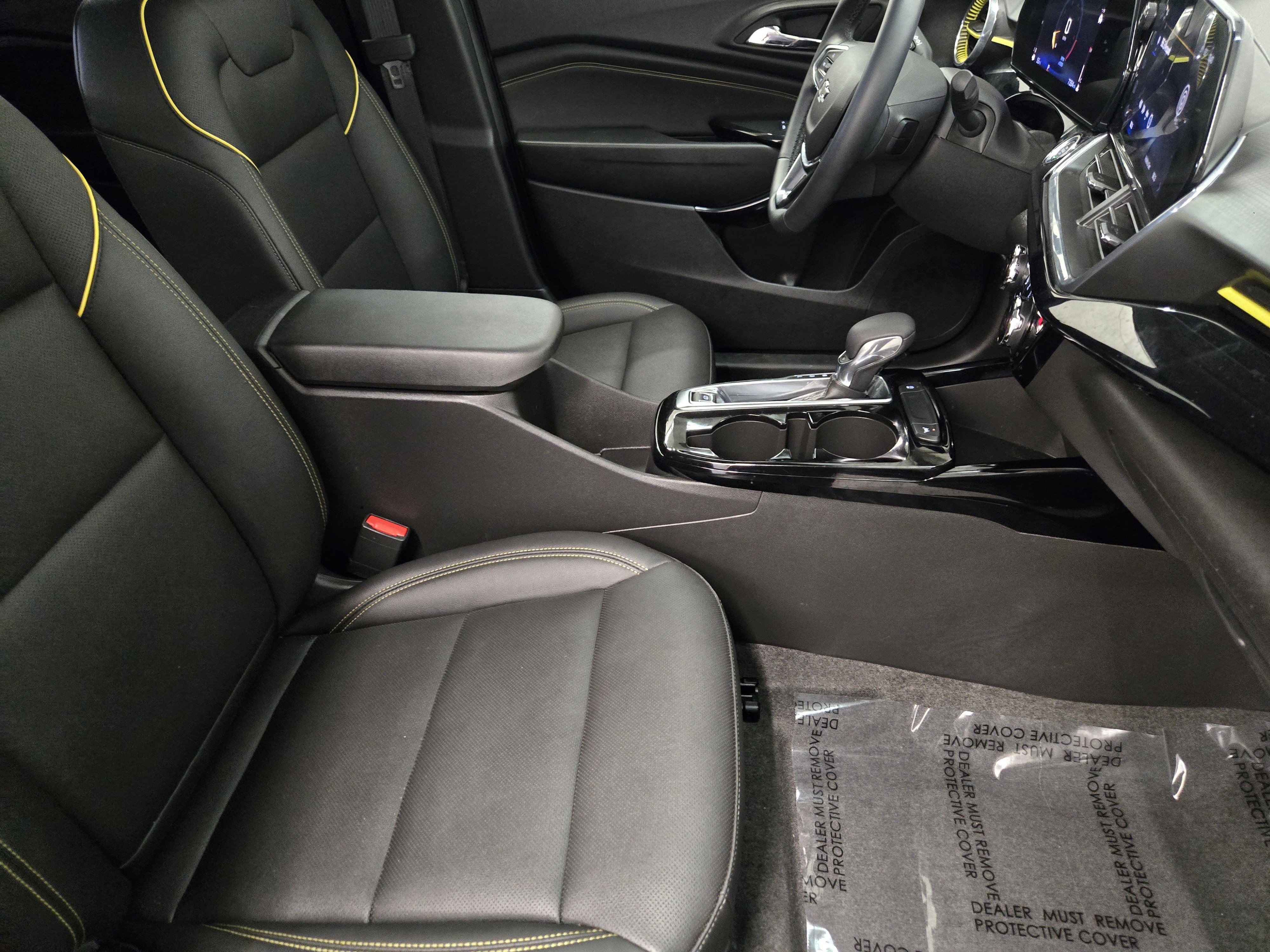 Used 2025 Chevrolet Trax ACTIV FWD image 15