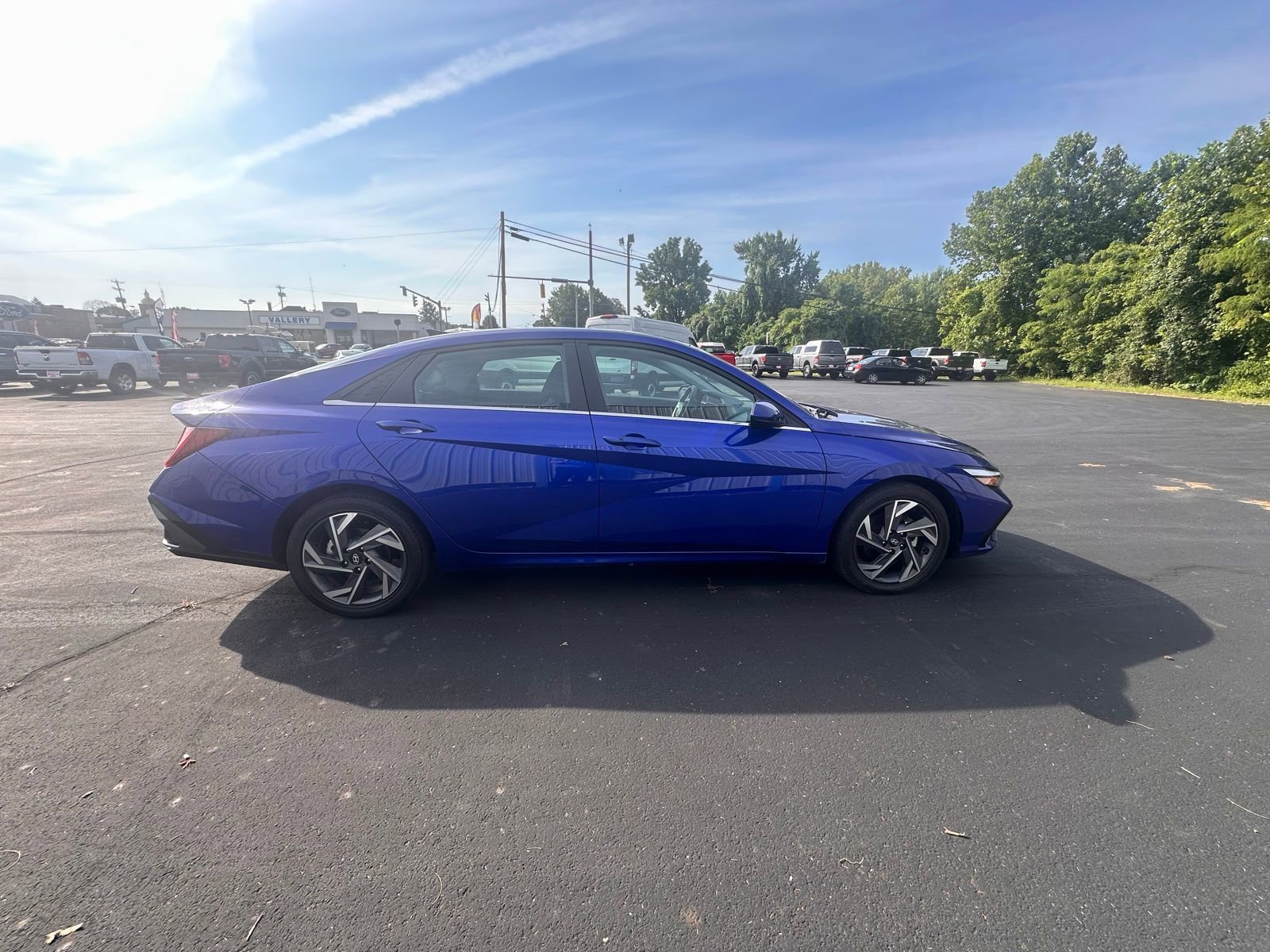 Used 2025 Hyundai Elantra SEL image 5